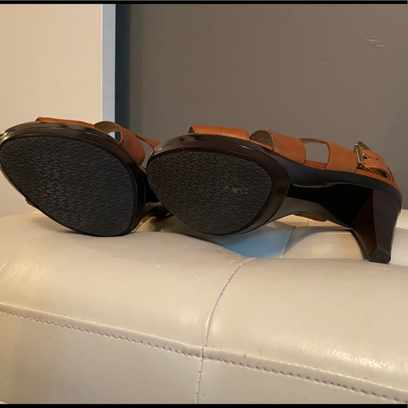 Michael Kors Brown leather Heals - Picture 5 of 6